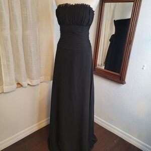 B2 Black Strapless Formal Gown Size 4 Ruched Boned Bodice Evening Dress